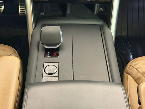 Used 2023 Land Rover Discovery S R-Dynamic AWD/4WD image 19