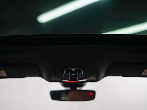 Used 2021 Audi Q5 Premium image 11