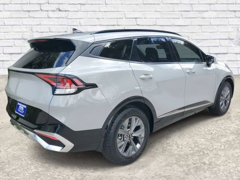 Used 2025 Kia Sportage SX image 4