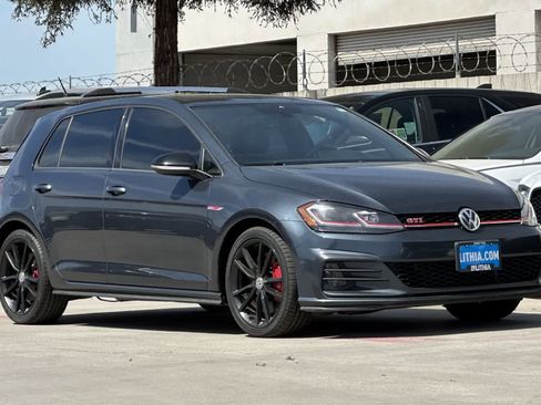 Used 2021 Volkswagen GTI SE image 10