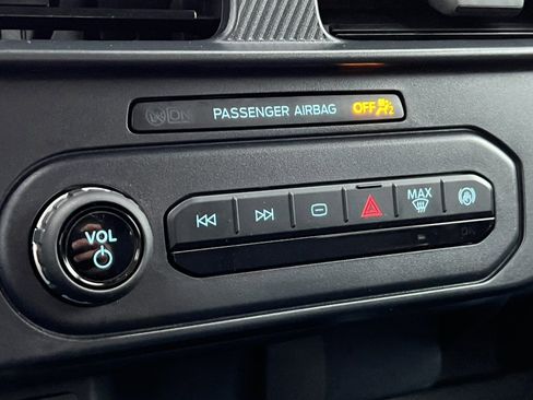 Certified 2025 Ford Maverick XL w/ 4K Tow Package image 25