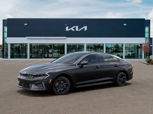 New 2026 Kia K5 LXS FWD image 3
