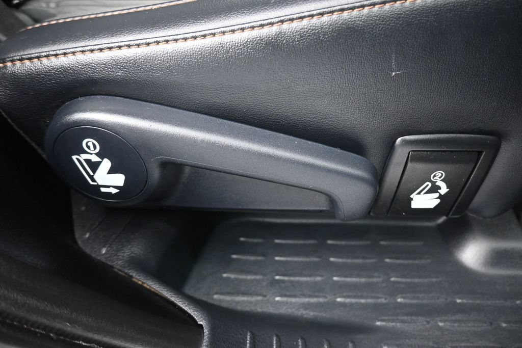 Used 2019 Toyota Highlander Plus AWD/4WD image 44