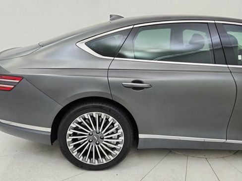 Used 2024 Genesis G80 image 7