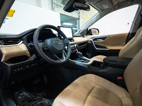 Certified 2024 Toyota RAV4 XLE Premium image 4