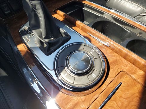 Used 2019 INFINITI QX80 Luxe image 25