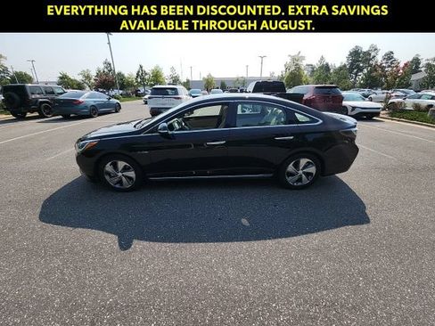 Used 2017 Hyundai Sonata Limited w/ Ultimate Package 02 FWD image 7