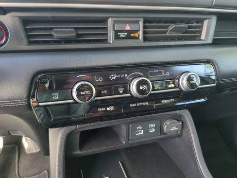 Used 2025 Honda Pilot EX-L image 29