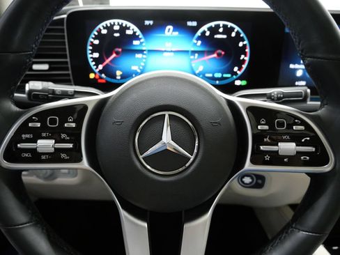Used 2022 Mercedes-Benz GLS 450 4MATIC image 18
