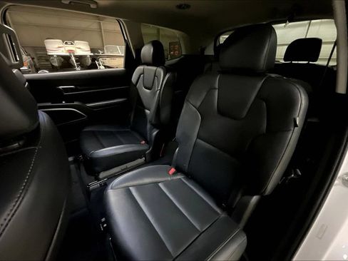 Used 2025 Kia Telluride S AWD/4WD image 25