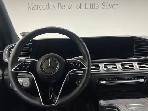 Used 2025 Mercedes-Benz GLE 450 4MATIC image 31