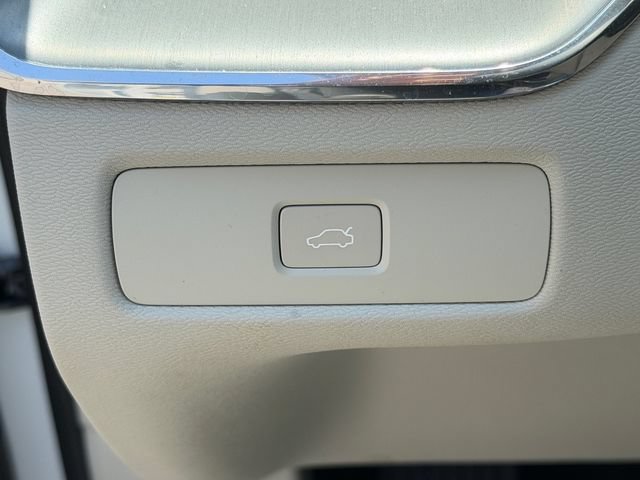 Certified 2024 Volvo XC60 B5 Core w/ Protection Package Premier AWD/4WD image 26