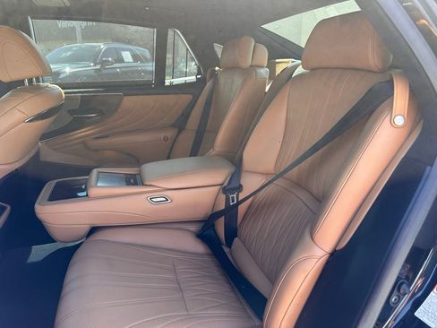 Used 2021 Lexus LS 500 w/ Luxury Package image 15