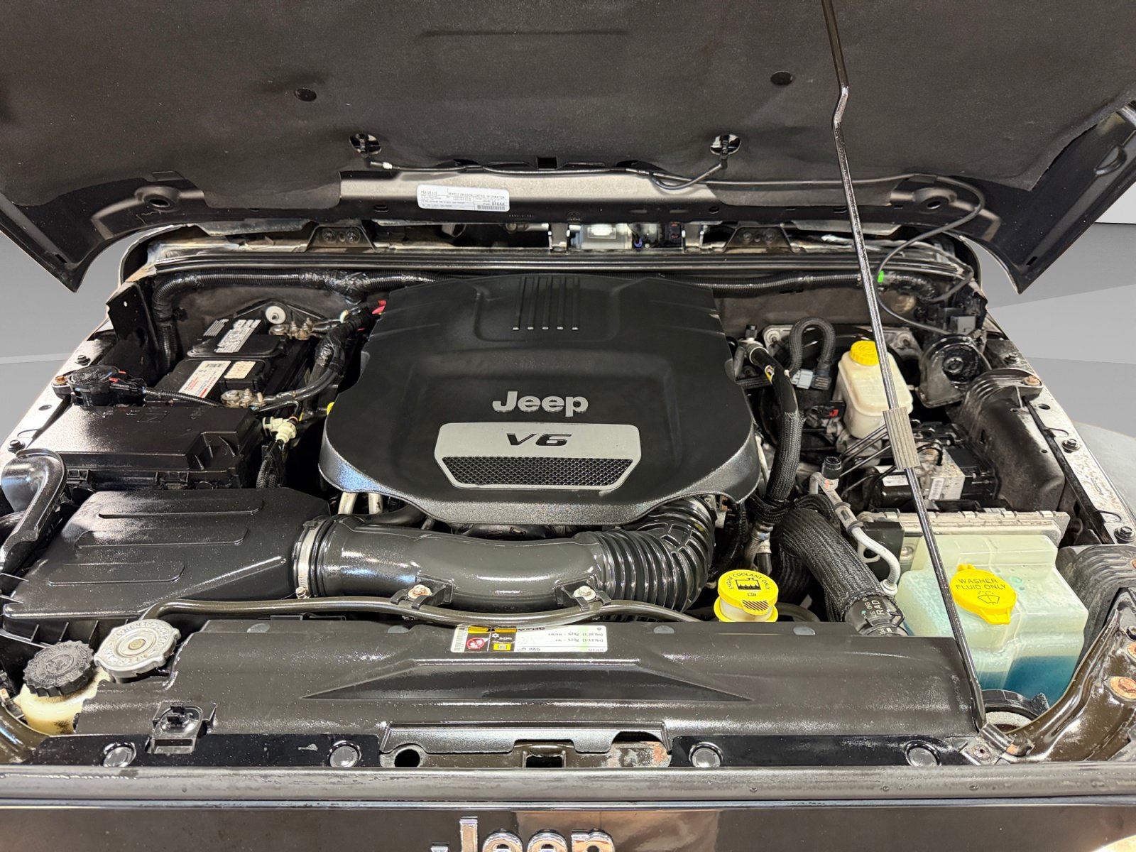 Used 2014 Jeep Wrangler Sport AWD/4WD image 23