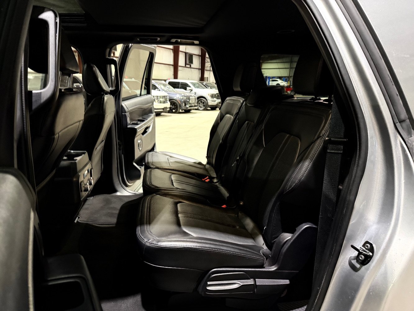 Used 2021 Ford Expedition Max Limited RWD image 18