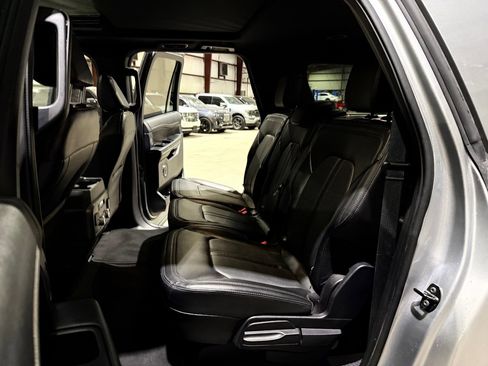 Used 2021 Ford Expedition Max Limited RWD image 18