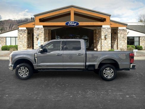 Used 2024 Ford F250 Lariat AWD/4WD image 7
