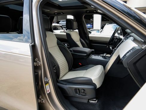 Used 2021 Land Rover Discovery HSE R-Dynamic AWD/4WD image 40