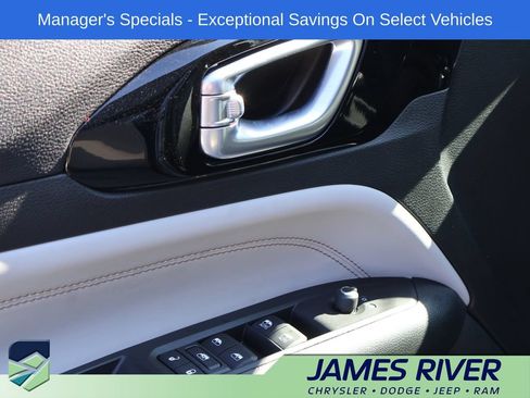 Used 2022 Jeep Compass Limited AWD/4WD image 21