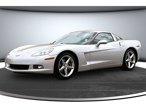 Used 2007 Chevrolet Corvette Coupe RWD image 15