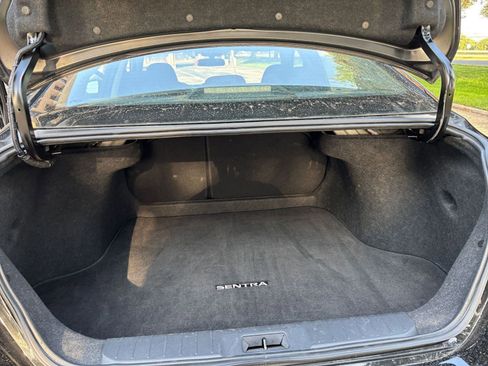 Used 2025 Nissan Sentra SV FWD image 25