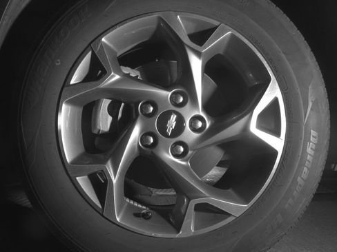 Used 2025 Chevrolet Trax LT w/ LT Convenience Package FWD image 12