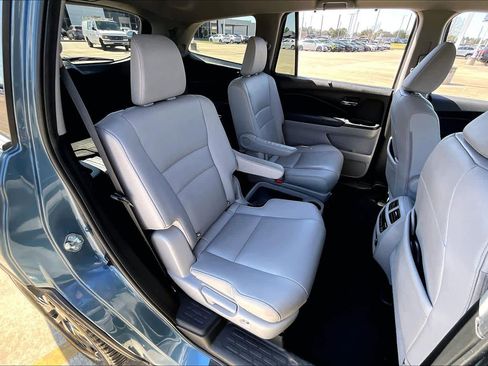 Used 2021 Honda Pilot Touring image 19