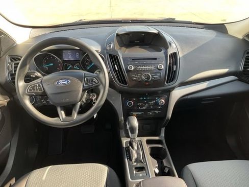 Used 2018 Ford Escape SE FWD image 3