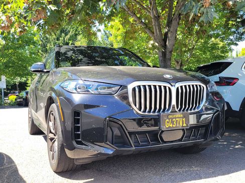 Used 2024 BMW X5 xDrive40i w/ M Sport Package AWD/4WD image 2