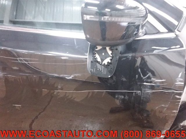 Used 2017 Nissan Rogue SV FWD image 18