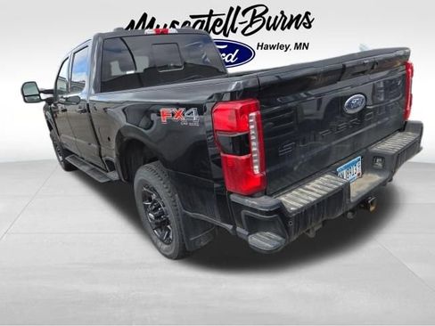 Used 2023 Ford F350 Lariat w/ Lariat Ultimate Package AWD/4WD image 4