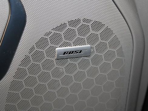 Used 2021 GMC Yukon XL SLT w/ SLT Premium Package image 37