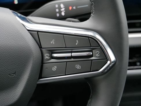 New 2026 Chevrolet Equinox LT w/ Convenience Package II image 23