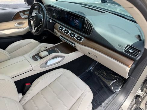 Used 2022 Mercedes-Benz GLS 450 4MATIC image 33