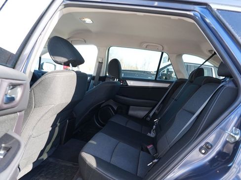 Used 2017 Subaru Outback 2.5i Premium image 17