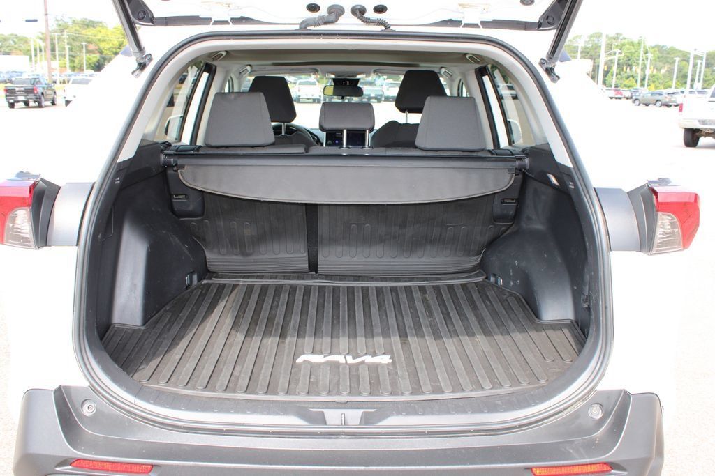 Used 2023 Toyota RAV4 XLE w/ Convenience Package FWD image 18
