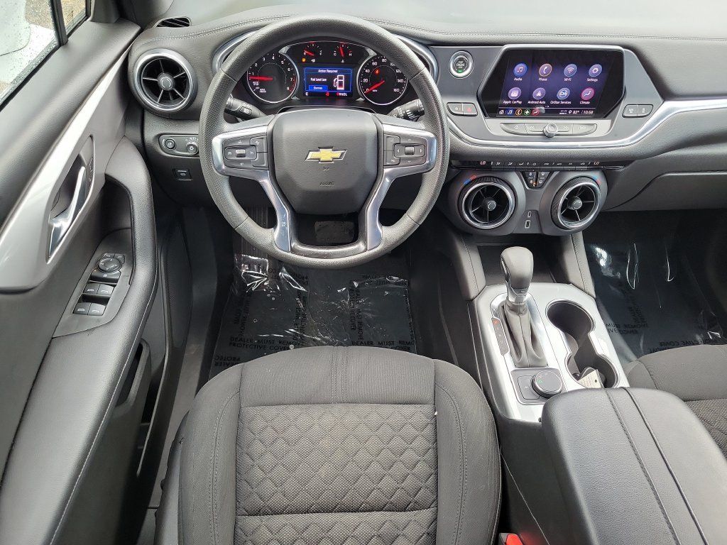 Used 2021 Chevrolet Blazer LT w/ LPO, Black Accent Package FWD image 16