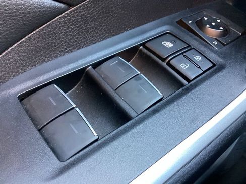 Used 2022 Toyota RAV4 XLE w/ Convenience Package AWD/4WD image 24