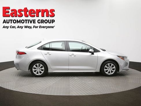 Used 2022 Toyota Corolla LE image 45