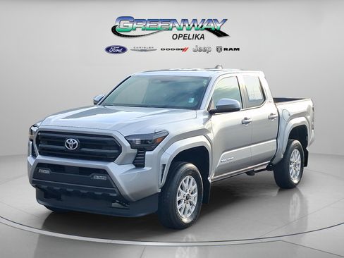 Used 2025 Toyota Tacoma SR5 RWD image 3