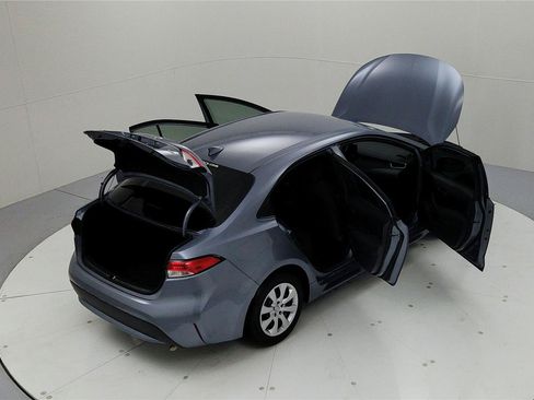 Used 2022 Toyota Corolla LE FWD image 22