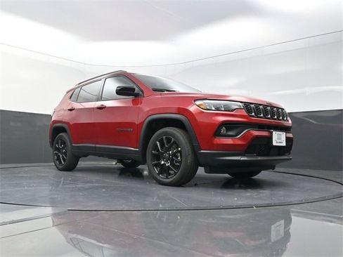 New 2026 Jeep Compass Latitude image 17