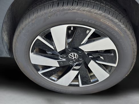 Used 2024 Volkswagen Atlas Cross Sport SE AWD/4WD image 29