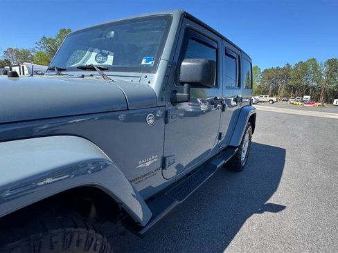 Used 2015 Jeep Wrangler Unlimited Sahara image 13
