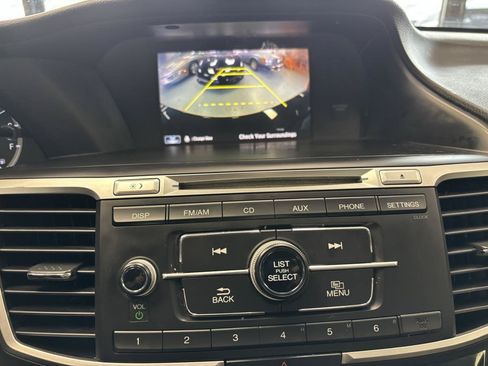 Used 2016 Honda Accord LX image 17
