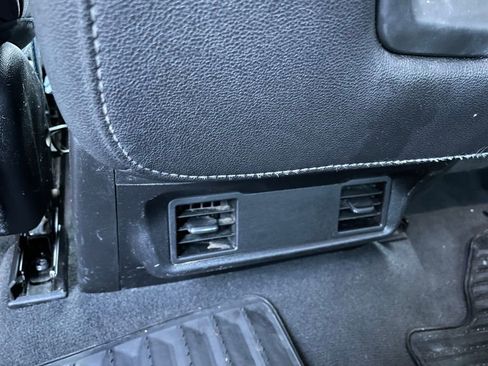 Used 2021 Chevrolet Silverado 2500 Custom w/ Custom Value Package image 22