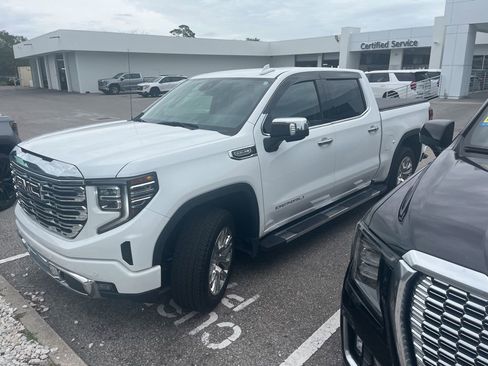 Used 2024 GMC Sierra 1500 Denali RWD image 2
