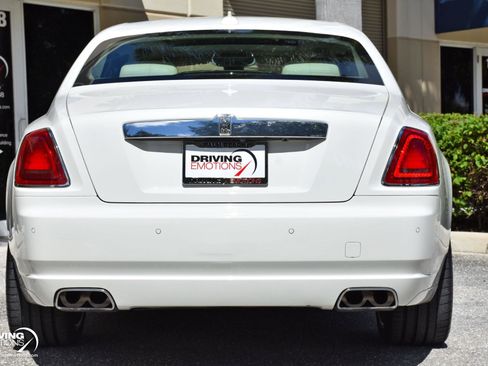 Used 2015 Rolls-Royce Ghost image 15