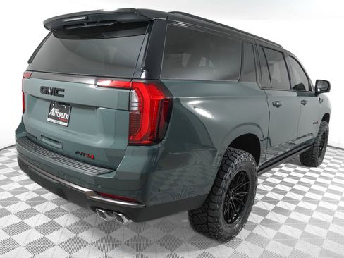 Used 2026 GMC Yukon XL AT4 Ultimate w/ LPO, Illumination Package AWD/4WD image 6