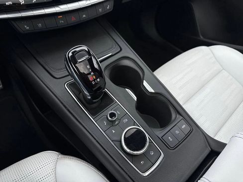 Used 2024 Cadillac XT4 Sport image 34